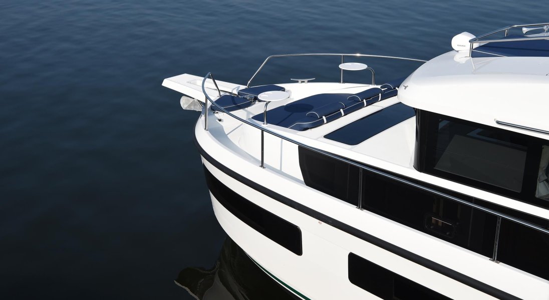 Delphia 11 FLylounge natante