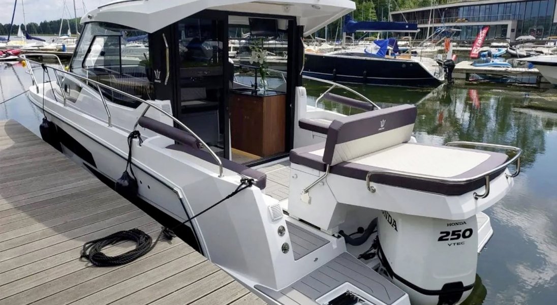 Nautic 880