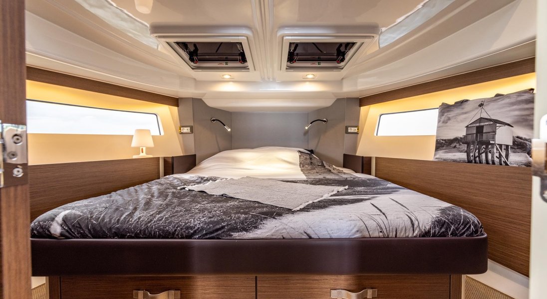 Delphia 11 Flylounge - Classe B