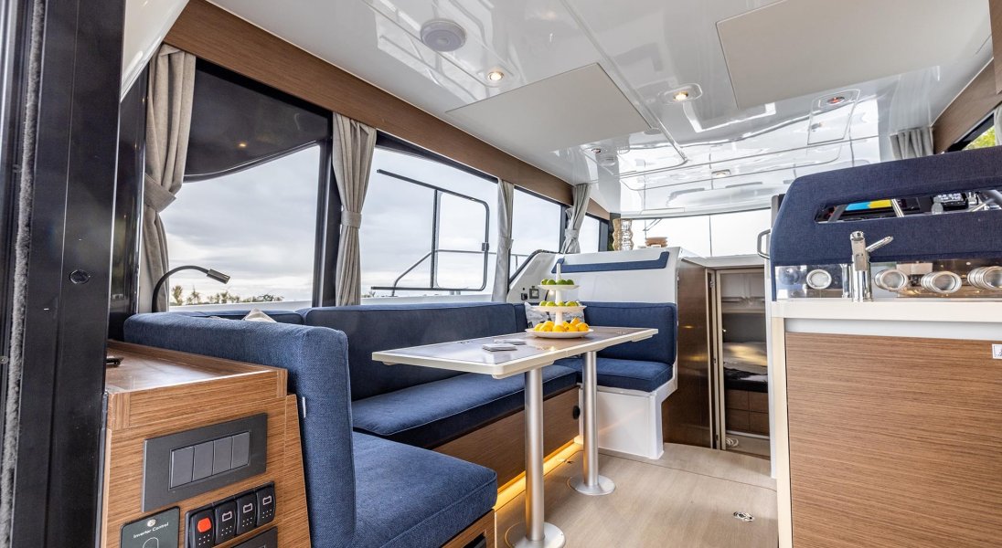 Delphia 11 Flylounge - Classe B