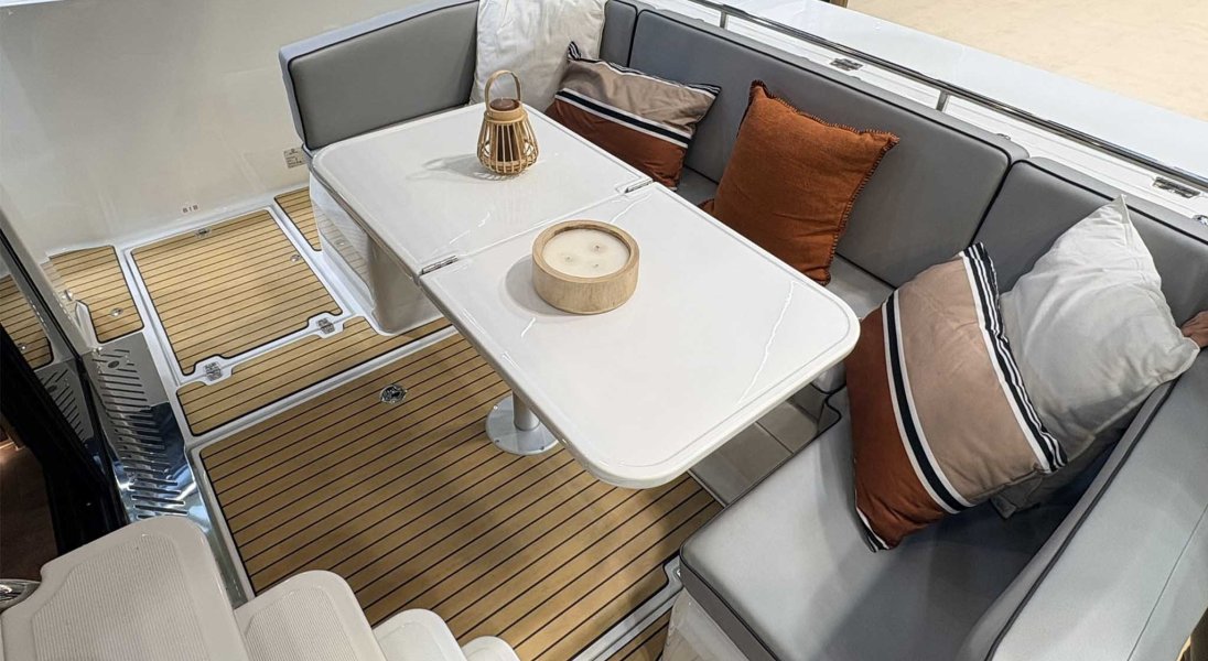 Delphia 11 Flylounge - Classe B