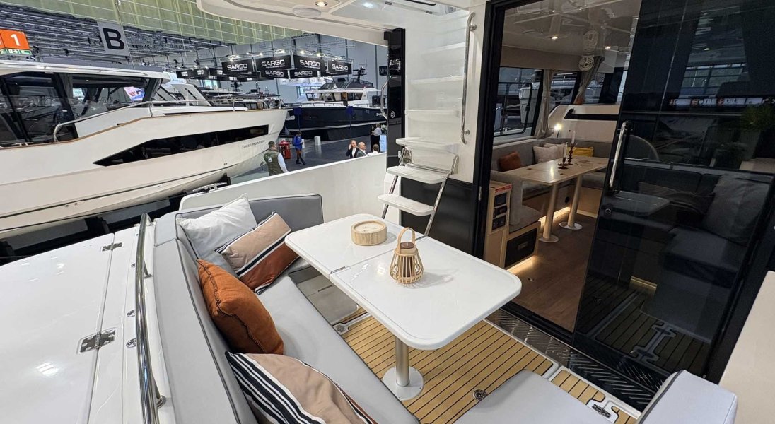 Delphia 11 Flylounge - Classe B