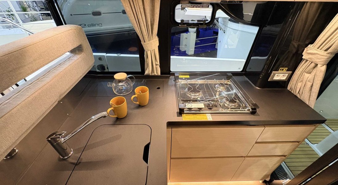 Delphia 11 Flylounge - Classe B