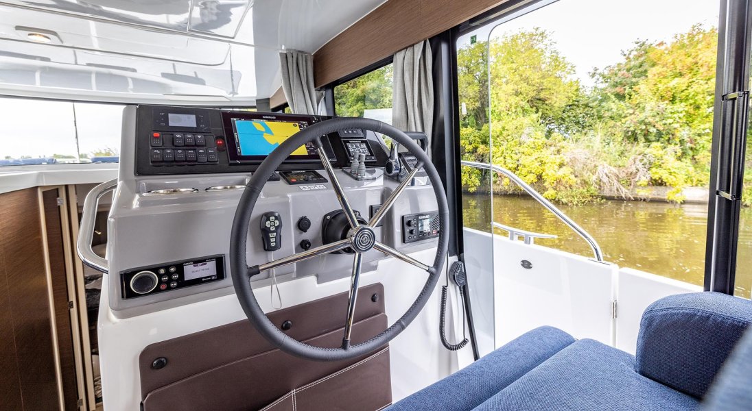 Delphia 11 Flylounge - Classe B