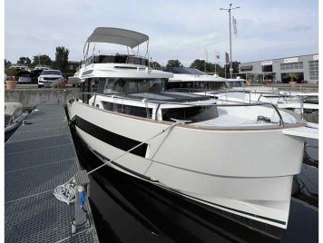 Delphia 12 Flylounge